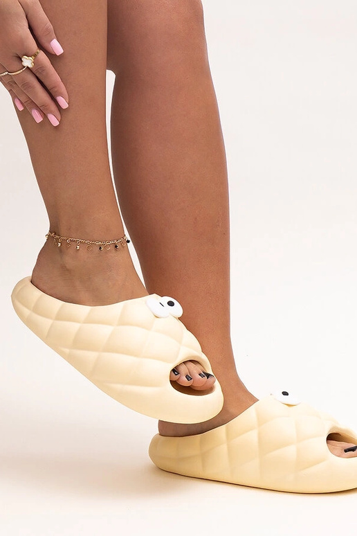 Béžové penové šľapky s očkami Gorges