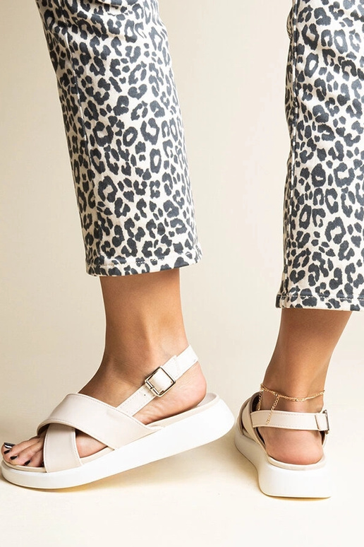 Béžové sandále na platforme Burnet