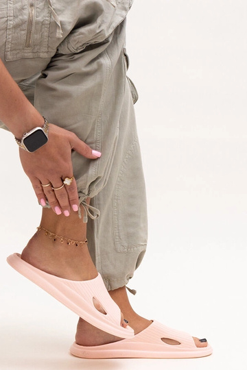 Myrtilové ružové penové papuče