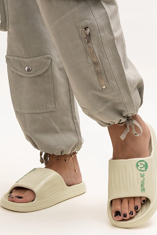 Penové žabky so zeleným štítkom