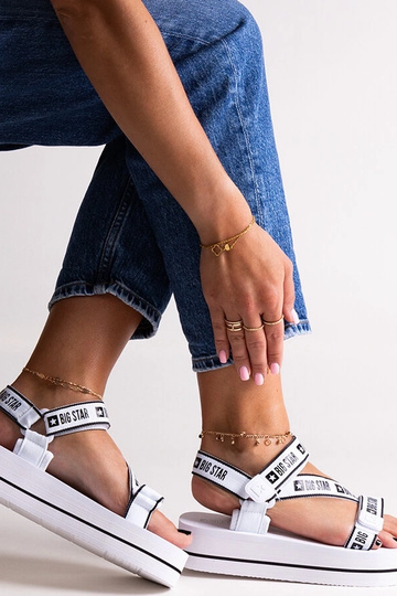 Biele sandále na platforme... 2