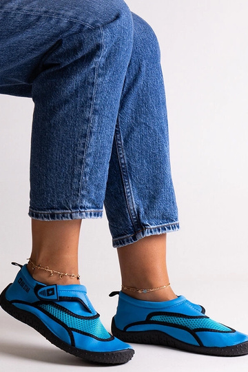 Športové modré vodné...