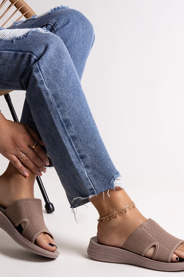 Linah Brown platformové žabky 2