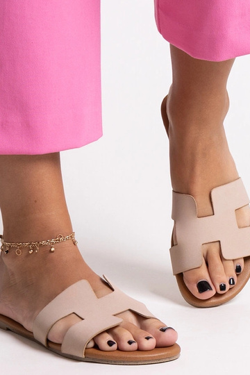 Béžové klasické klapky Juma