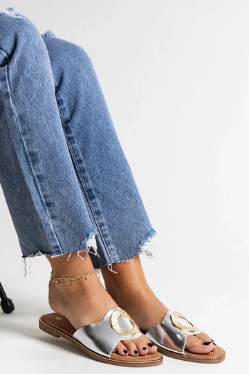 Strieborné šľapky s...