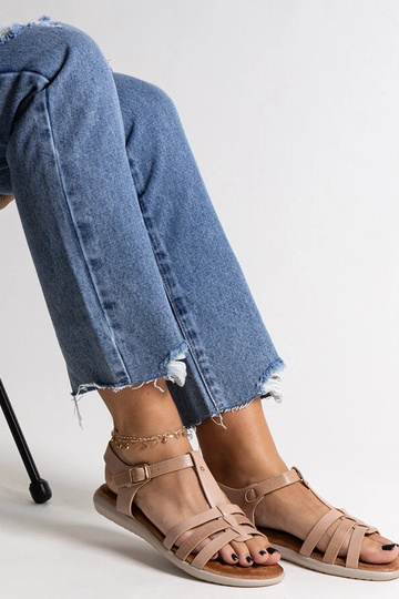 Ružové sandále z eko kože...