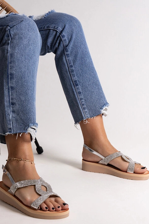 Strieborné sandálky na platforme so...