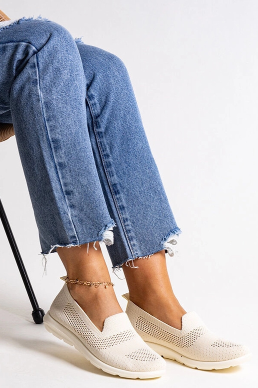 Béžové tenisky s penovou podrážkou...