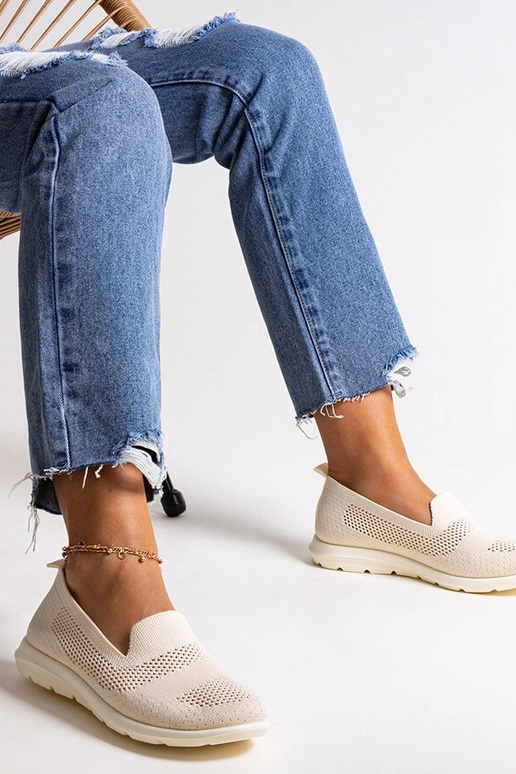 Béžové tenisky s penovou podrážkou...