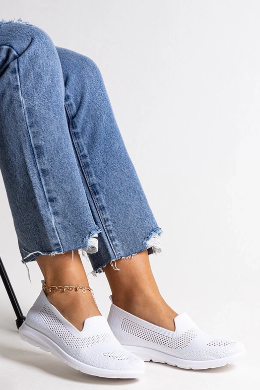 Biele tenisky s penovou podrážkou...