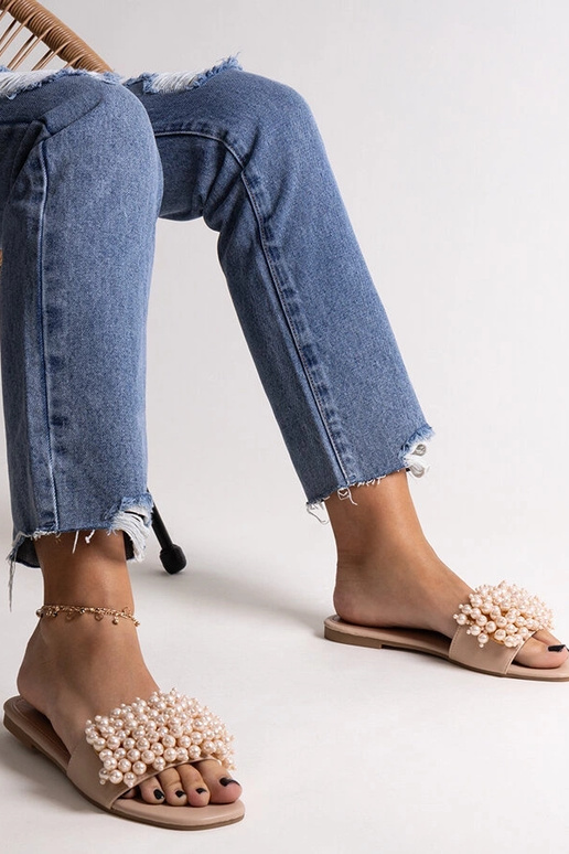 Béžové šľapky zdobené korálkami Atiyene