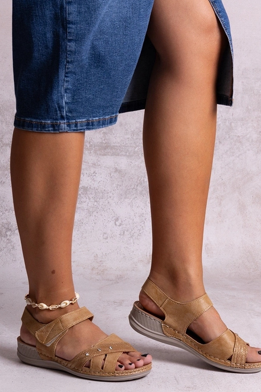 Nural hnedé sandále na platforme