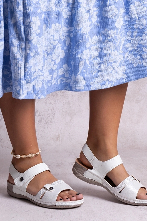 Biele sandále na platforme Huri