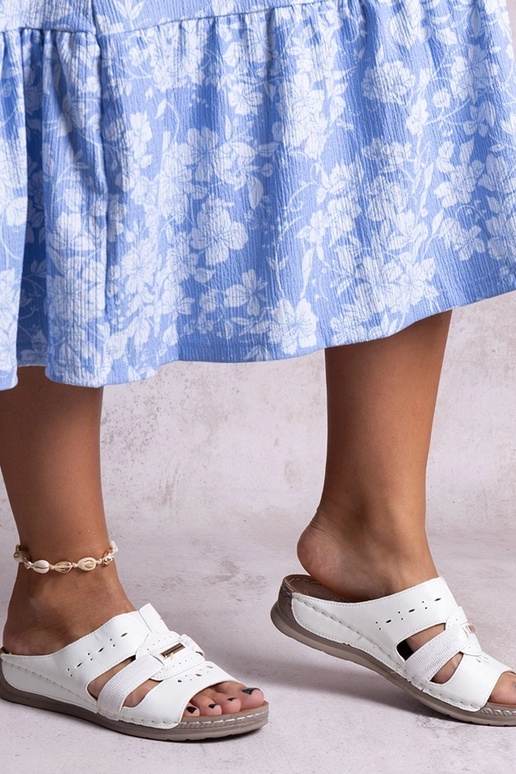 Klasické biele šľapky Karime