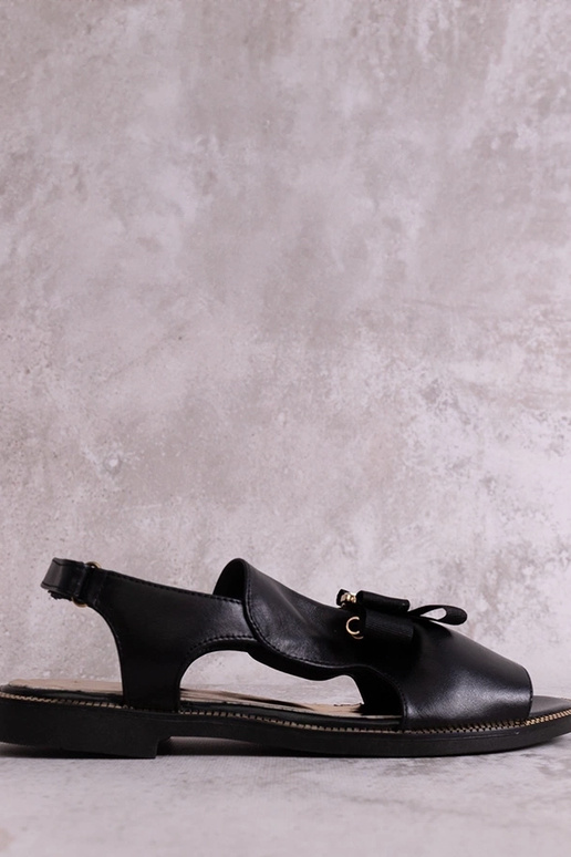 Čierne sandále s mašľou a kryštálmi...