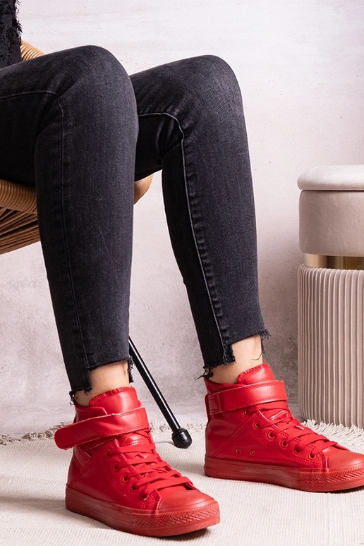 Červené vysoké tenisky z umelej kože...