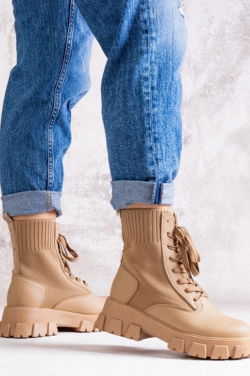 Béžové členkové čižmy s elastickým...