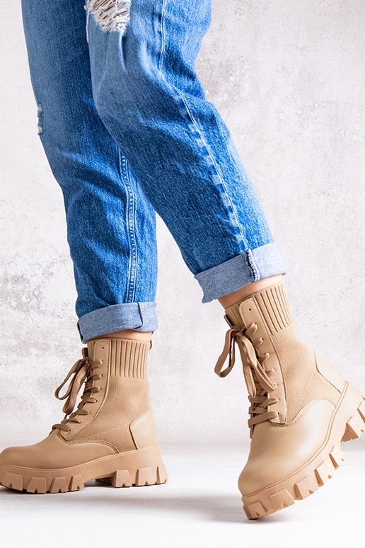 Béžové členkové čižmy s elastickým...