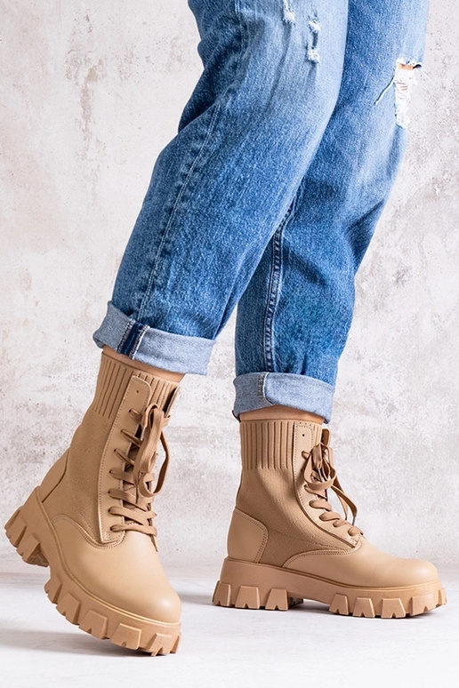 Béžové členkové čižmy s elastickým...