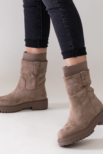 Béžové nazúvacie čižmy so...