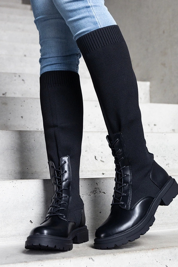 Čierne nazúvacie čižmy s...