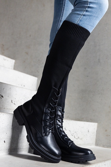 Čierne nazúvacie čižmy s... 2