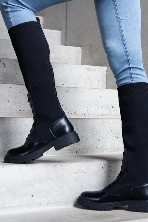 Čierne nazúvacie čižmy s pružným...