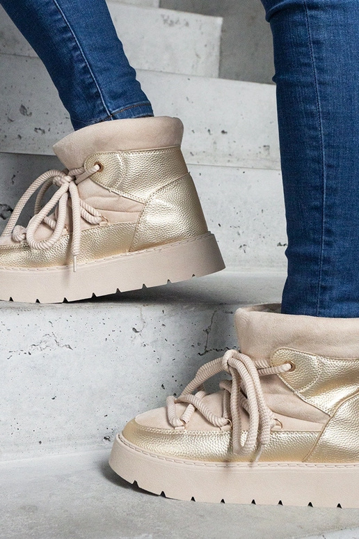 Béžové snehule na platforme s...