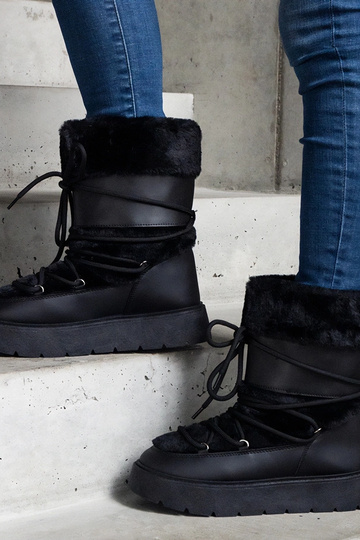 Čierne zateplené snehule na...