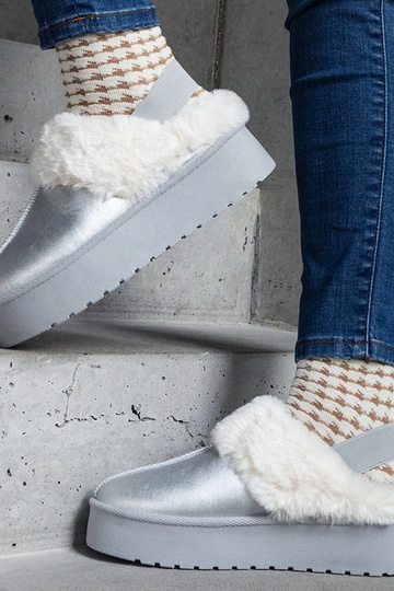 Strieborné papuče na...