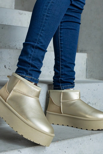 Zlaté nízke snehule na...