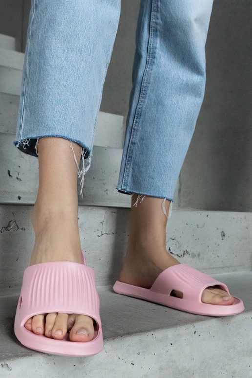 Drevo ružové penové papuče