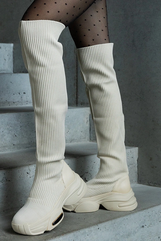 Béžové nazúvacie čižmy s elastickým...