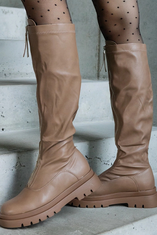 Hnedé čižmy z eko kože na plochom...