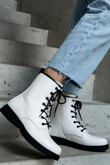 Biele zateplené čižmy... 2