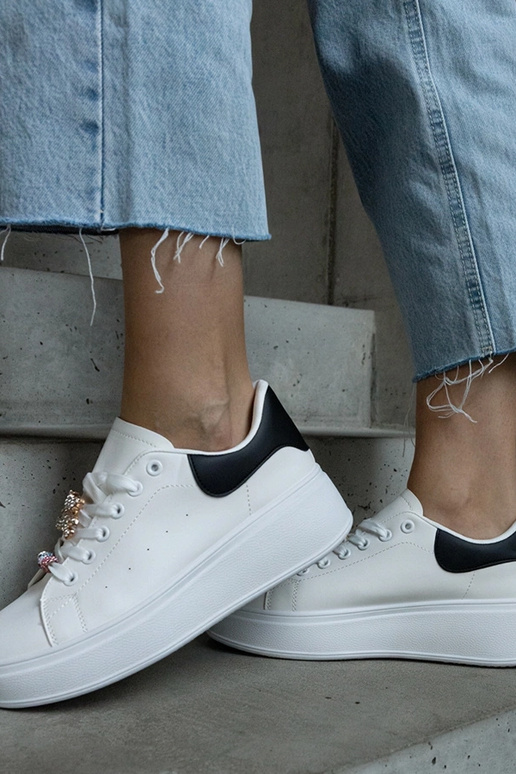 Biele tenisky na platforme zdobené...