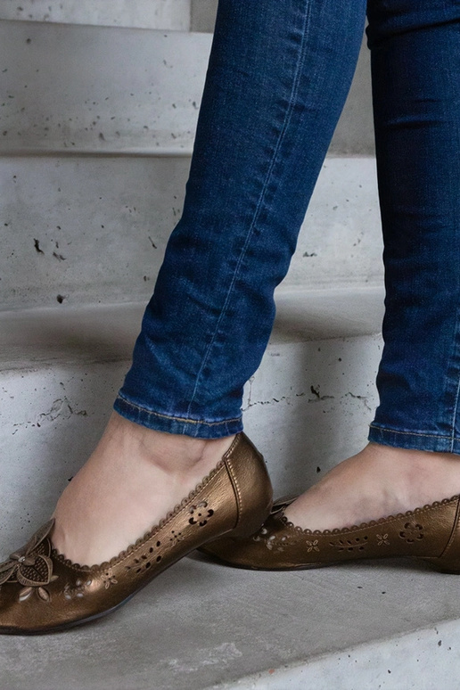 Hnedé balerínky s odhalenou špičkou...