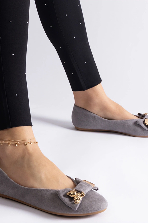 Šedé balerínky zdobené mašľou a...