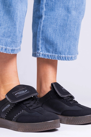 Čierne slip-on dámske tenisky so švami Puente
