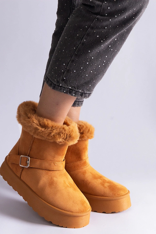 Hnedé zateplené snehule zdobené...