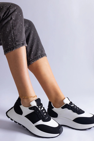 Čierne tenisky na platforme... 2