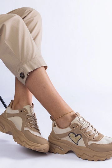 Martinezove tenisky na...