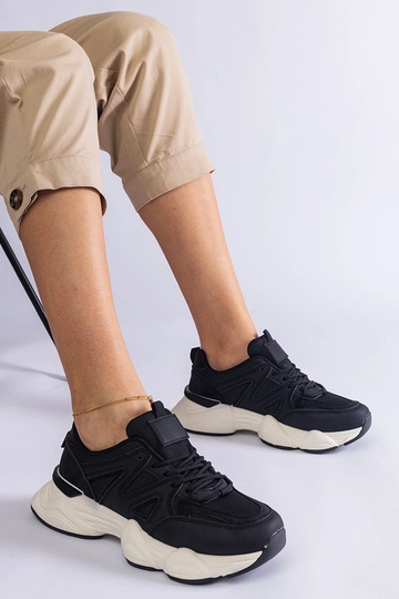 Čierne dámske športové...