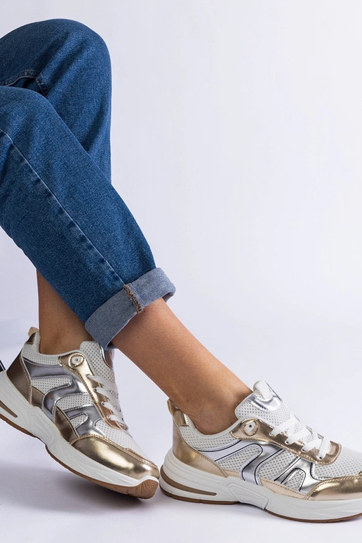 Látkové športové tenisky so zlatými... Látkové športové tenisky so zlatými...