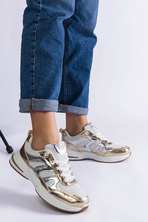 Látkové športové tenisky so zlatými... Látkové športové tenisky so zlatými...