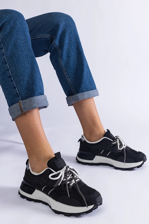 Čierne dámske športové tenisky Adalia