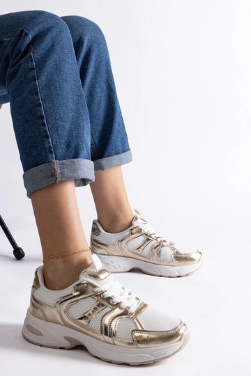 Bielo-zlaté športové... 2