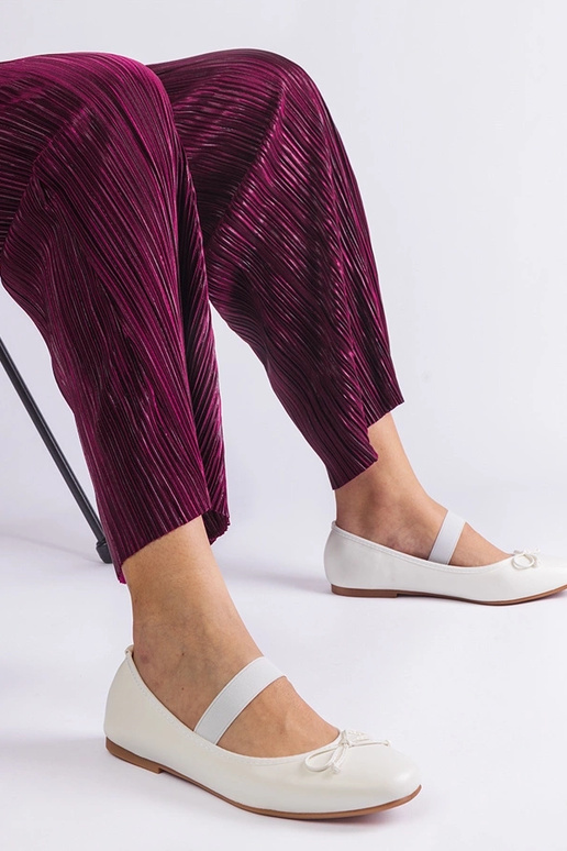 Biele balerínky s elastickou a...