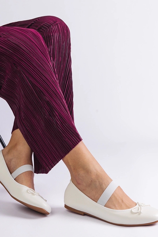 Biele balerínky s elastickou a...