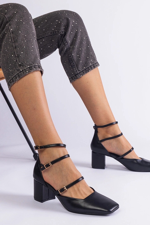 Čierne lodičky s blokovým podpätkom a...